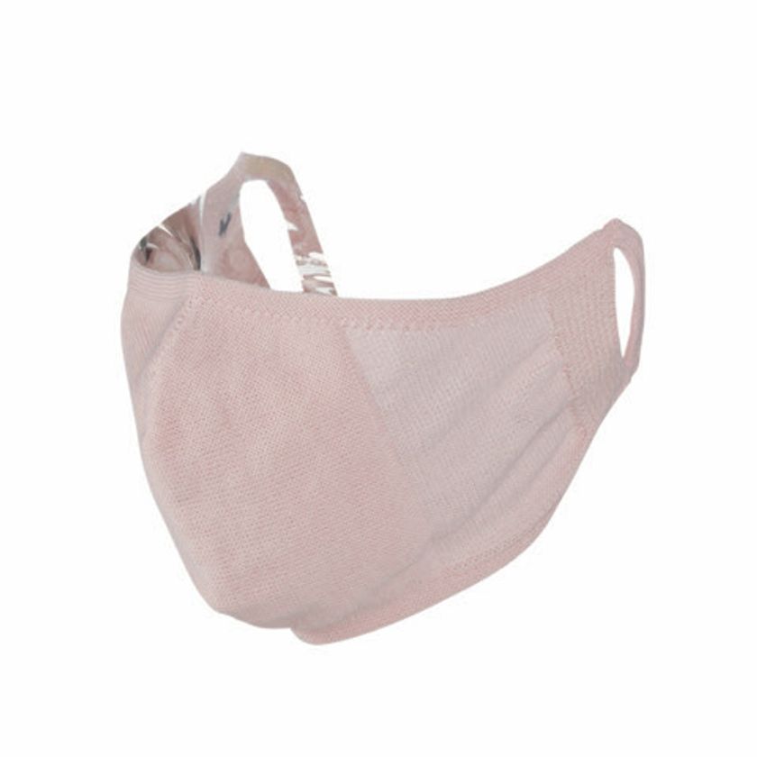 〜昨年1ヶ月で完売したマスクがリニューアル再登場!~
2020年10月27日(火)より数量限定新発売!
『シルクの保湿マスク』