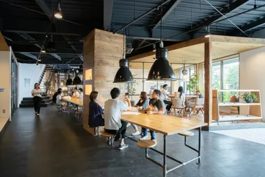 スタップショールーム内の様子