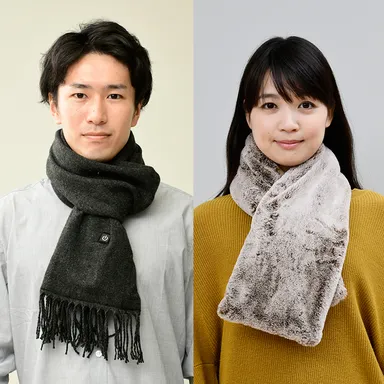 左：シンプルグレー(SG)　右：プレミアムファー(PF)