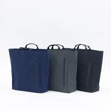 BOXトート　型崩れしにくいBOXフォルム