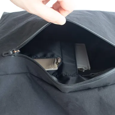 BOXトート　2方向から入れる機能ポケット