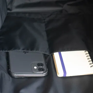 BOXトート　小物を整理できる内ポケット