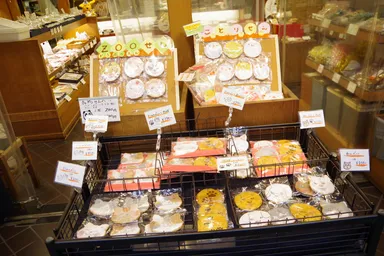 どうぶつ煎餅　売り場2