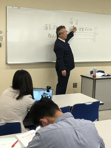 コンサルタント成功事例の講義