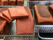自然解凍で利用できるきれいな薄紅色のパンを9月18日に発売！～今までにない「ふんわり」「もっちり」の世界唯一の紅麹パン～