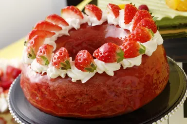 いちごのリングケーキ