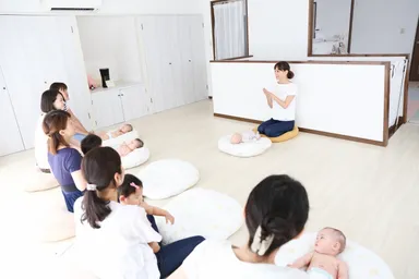 協会主催の「ふれあいサークル」3