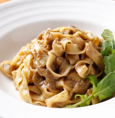 ポルチーニ香るクリームソース＆卵のフェットチーネ