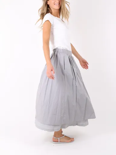 マキシスカート／Light grey／￥9,400(税込)