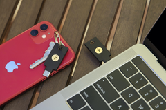 ペンティオ、USB-CでNFC対応のYubiKey 5C NFCを販売開始　～ひとつのYubiKeyでmacOS・iPhoneから「OneLogin」二要素認証を実現～