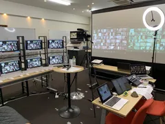 兵庫事務局にある「1万人母親講座」配信拠点、モニターは10数台設置される予定