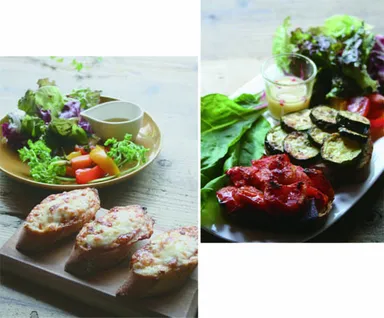 フードメニュー　クロックムッシュ(左)、タルティーヌ