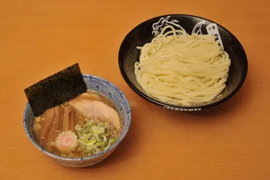 頑者×六厘舎×とみ田