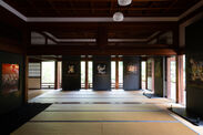 京都最古の禅寺として知られる建仁寺の塔頭、両足院にて現代アーティスト山田 晋也の展覧会「胎内衆会 ーぼくらは何処にかえるのだろう」を9月19日より開催