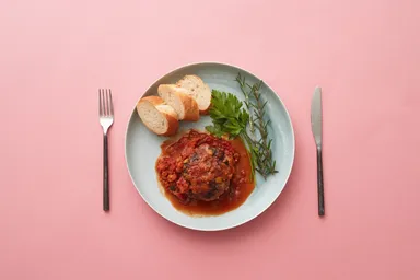 猪と南仏野菜のトマト煮込みハンバーグ by 室田拓人(1)