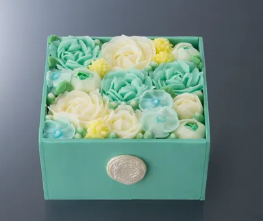 ＜ＣＯＮＣＥＮＴ＞フラワーボックスケーキ