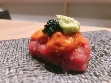 鮪の突先と礼文の雲丹の握り