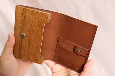 名刺入れ内側(ブラウン)