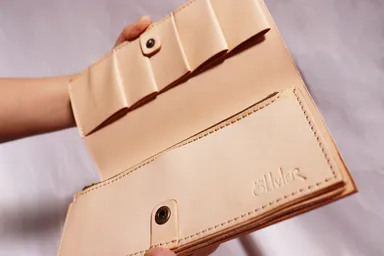 長財布内側(ナチュラル)