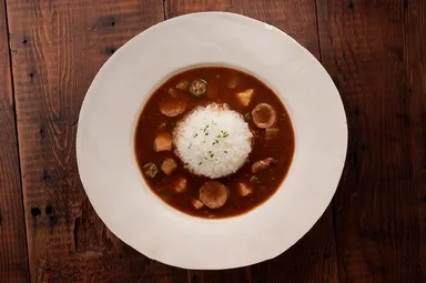 チキンとソーセージのガンボ（460円）