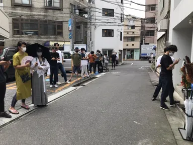 人類みな麺類 東京本店オープン時の行列の様子