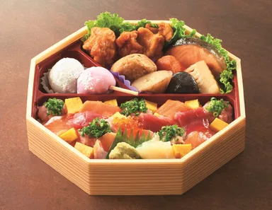 ＜関山＞秋の行楽鮨弁当