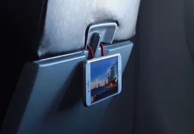 移動中の機内でも使える！