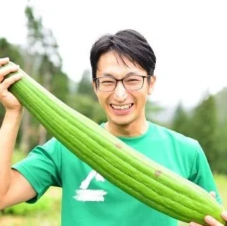 オーガニックスキンケアアドバイザー：御澤 栄輔