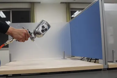 光触媒コーティングの様子(1)