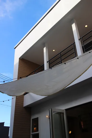 タープやハンモックを活用し、家にいながら外時間も楽しめる工夫