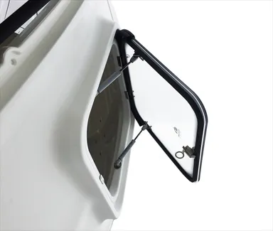 窓は3か所、追加設置も可能