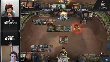 チャンピオンシップマッチを戦うガートラー選手とバーサヴィッチ選手