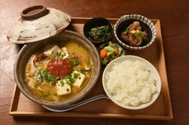 ズガニ定食商品名：「ズガニ定食」／価格：2,180円(税込)