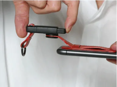 ワンタッチで取り外せる、マグネットパーツ