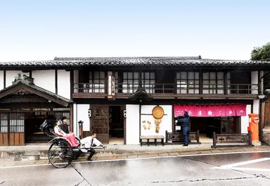 「粂屋」正面玄関