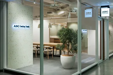 丸の内スタジオ