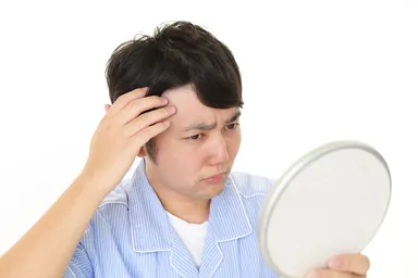 他人の髪が気になる人は男女ともに約半数！