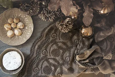 チョコレートブラウン