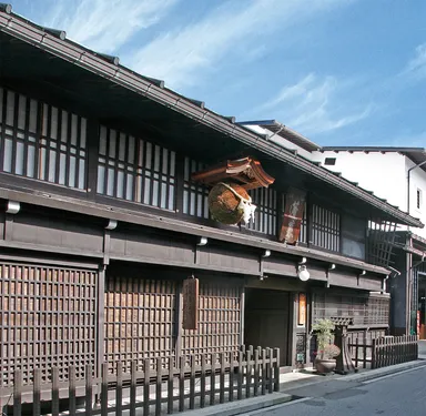 有限会社渡辺酒造店 正面玄関