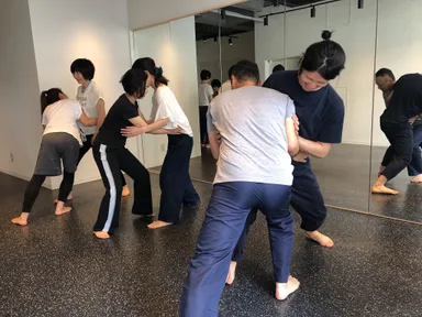 ワークショップ(動きながら瞑想ヨガ)