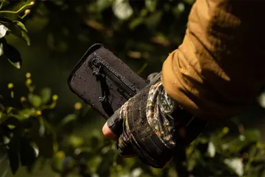 高い撥水性と耐衝撃性