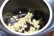 『海南鶏飯(ハイナンシーファン)』の調理過程・1