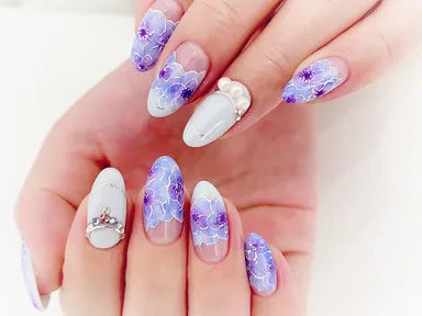 ネイルアート紫