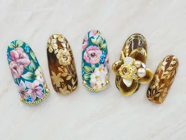 こだわりのネイルアートも可能