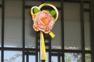 輪結び白金水引に桃牡丹