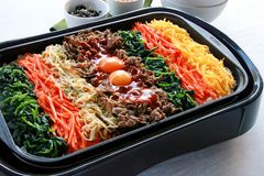 旨辛ソースが味の決め手！お手軽ビビンバ