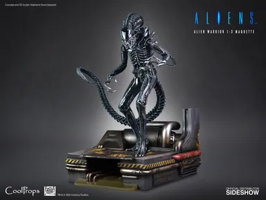 水面で背後からニュートを襲うシーンを再現