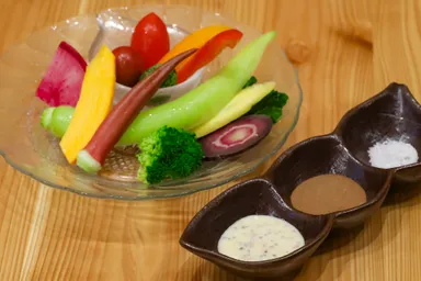 旬の野菜盛り合わせヨーグルトディップ添え