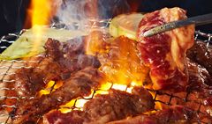 【999円～】選べる焼肉＋サイドメニュー14種＆黒カレー食べ放題付！じゅうじゅうカルビから、待望の牛肉も楽しめる新メニュー『昼得ランチ』を11月26日(木)から提供開始！