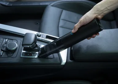 【利用シーン】車内